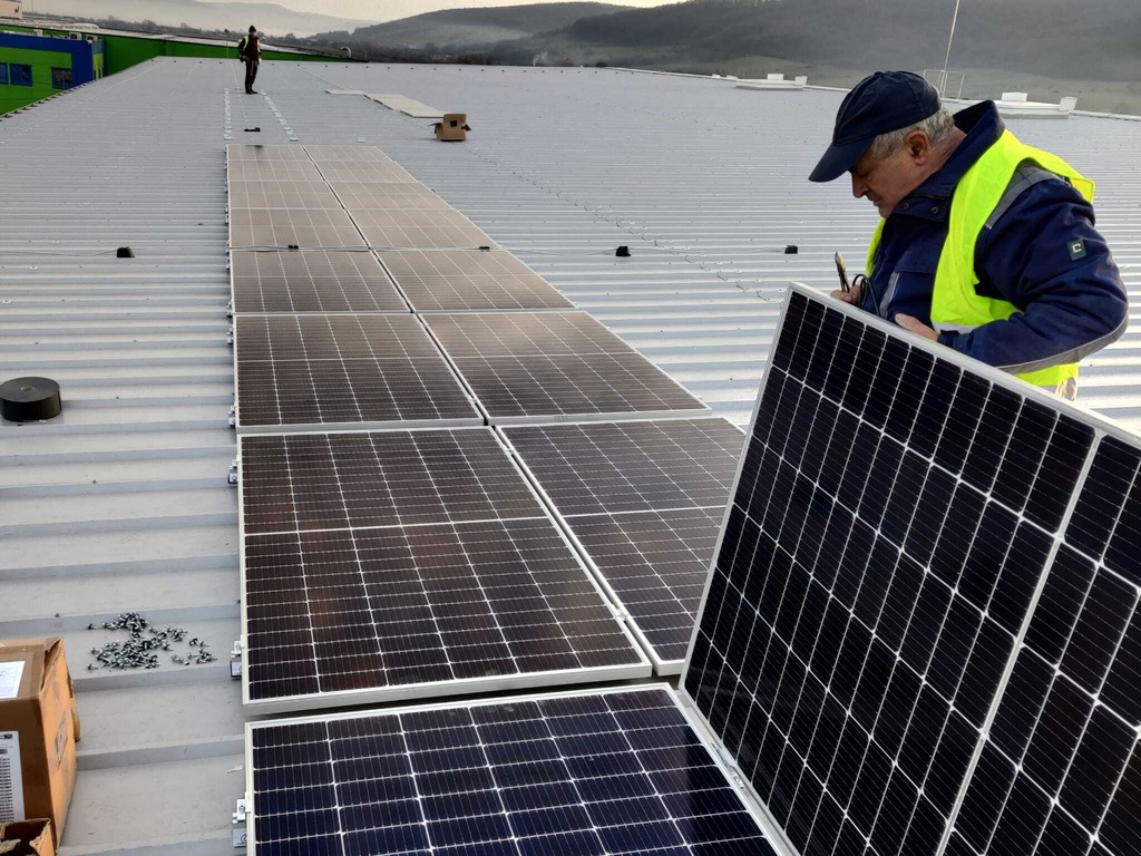 Soluții fotovoltaice complete – proiect Vibracoustic Romania